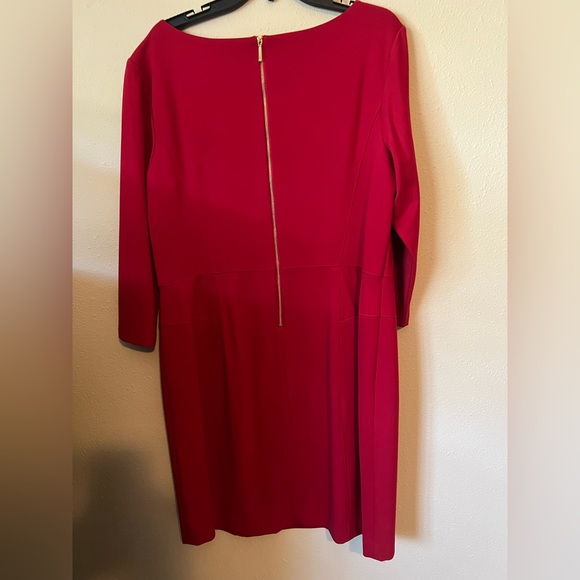 Lauren by Ralph Lauren Red Structured  & Fitted V Neck Dress Size 18 - Picture 3 of 16